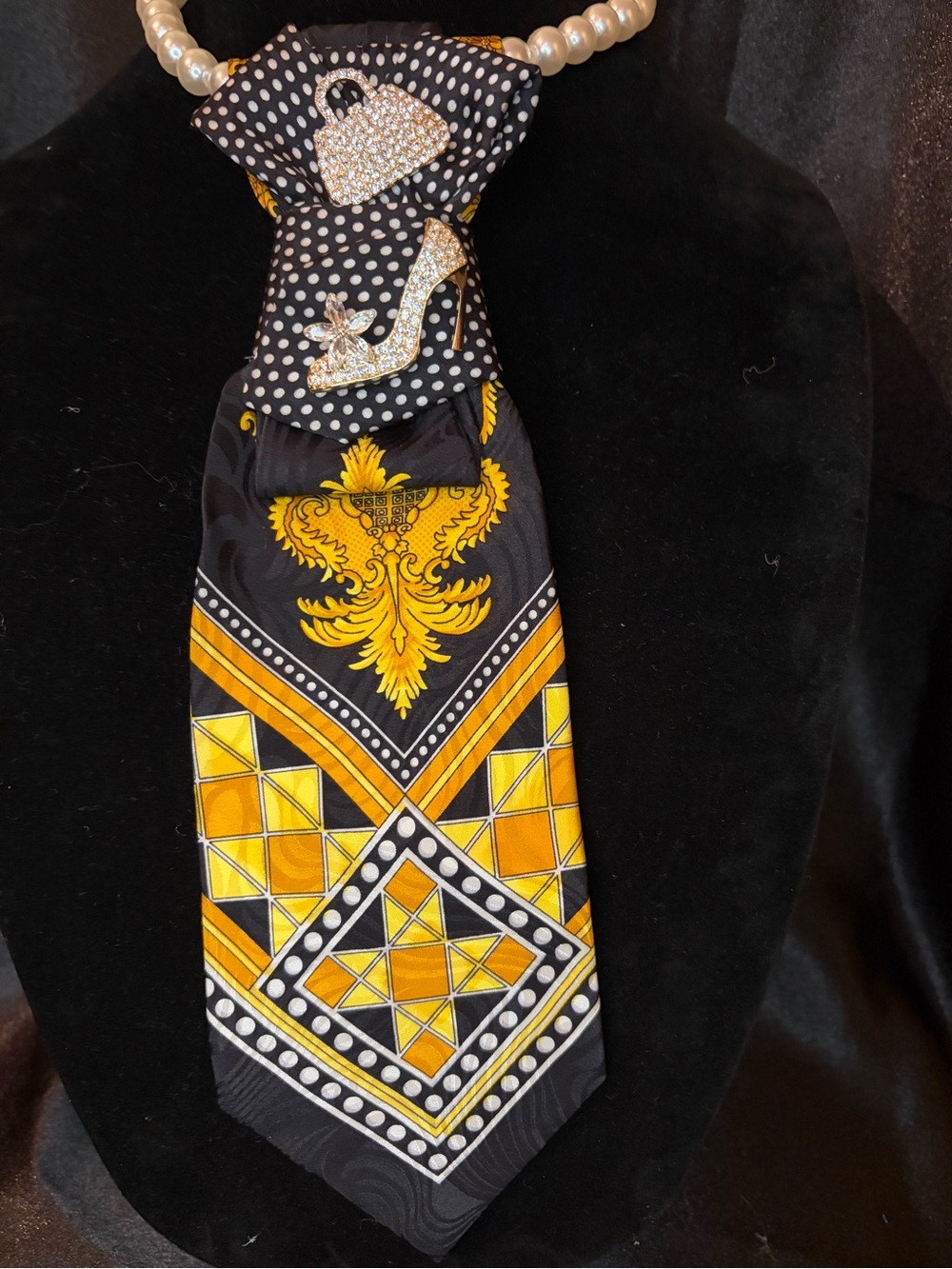 Gianni Versace Black & Yellow Patterned Silk Neck Tie - Elegant Geometric Design